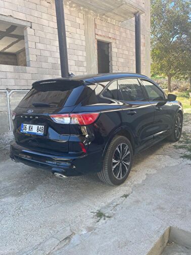 FORD KUGA