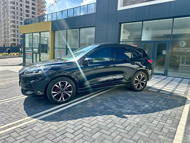 FORD KUGA