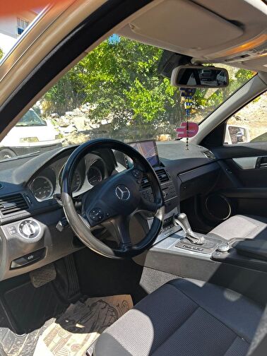 MERCEDES-BENZ C-SERISI