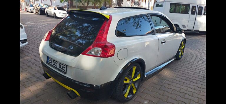 VOLVO C30