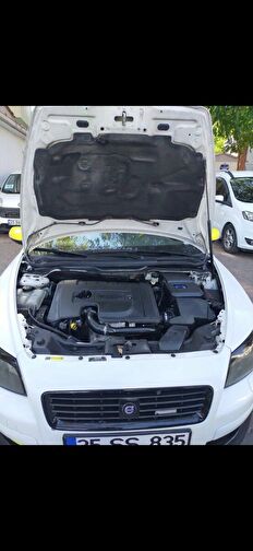 VOLVO C30