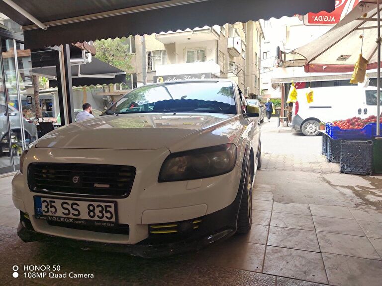 VOLVO C30