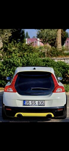VOLVO C30