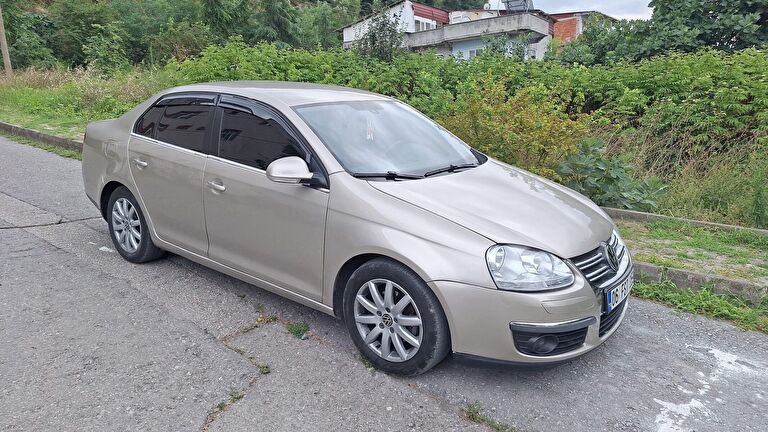VOLKSWAGEN JETTA