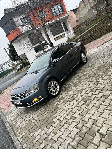 VOLKSWAGEN PASSAT