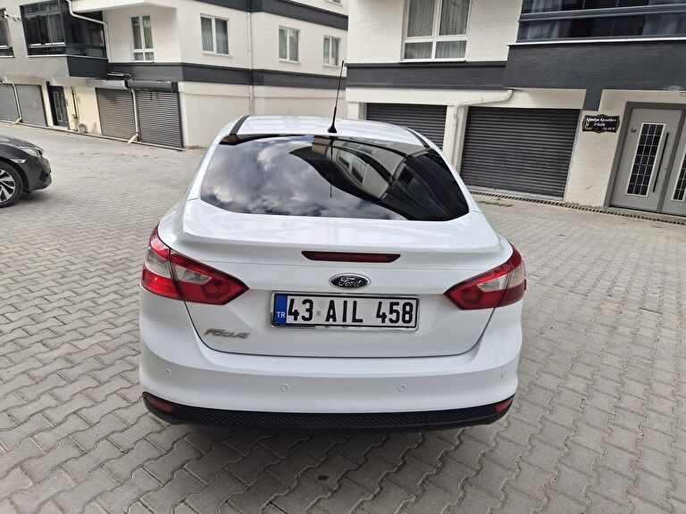 FORD FOCUS