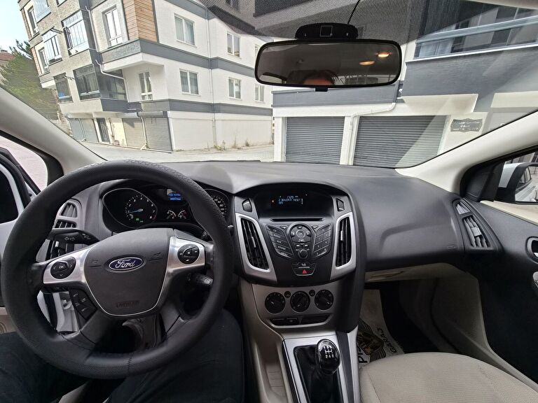 FORD FOCUS