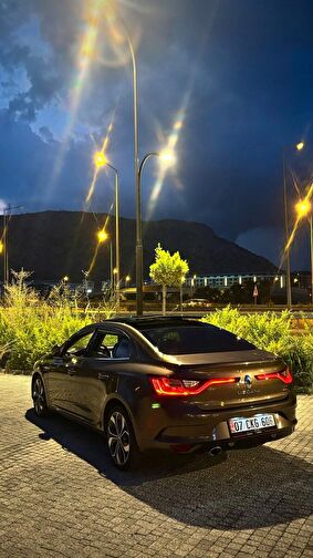 RENAULT MEGANE