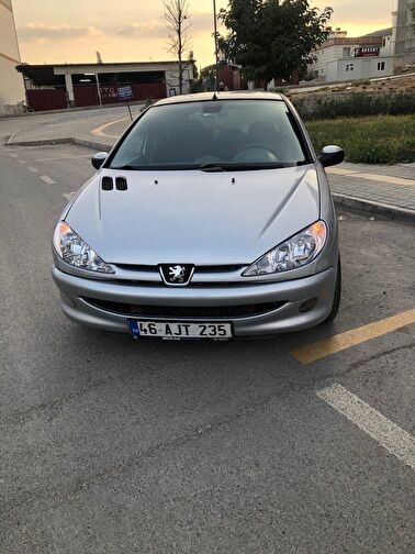PEUGEOT 206