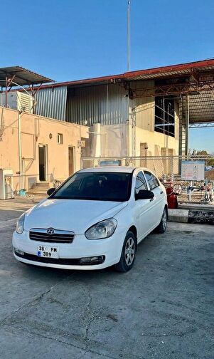 HYUNDAI ACCENT