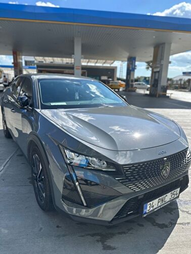PEUGEOT 408