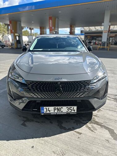 PEUGEOT 408