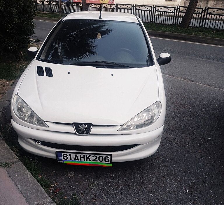 PEUGEOT 206