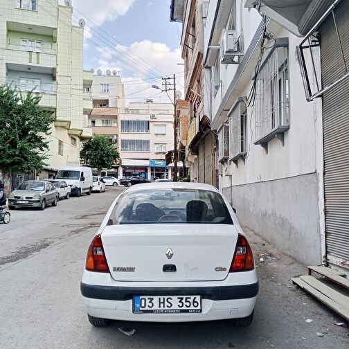 RENAULT CLIO