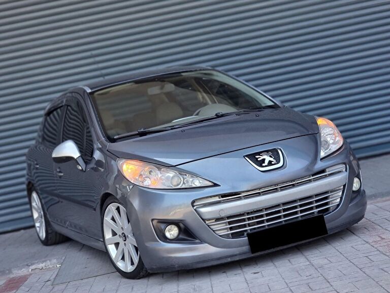 PEUGEOT 207