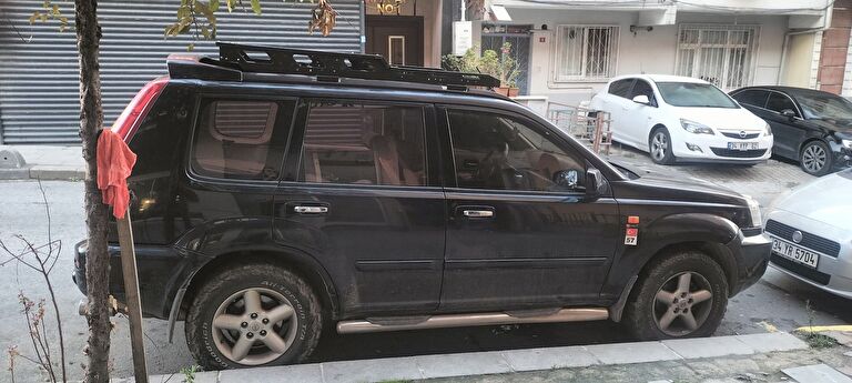 NISSAN X-TRAIL