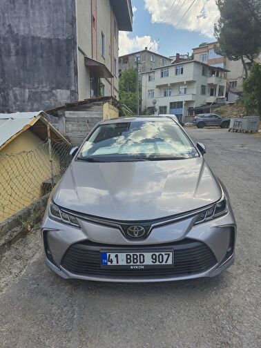 TOYOTA COROLLA