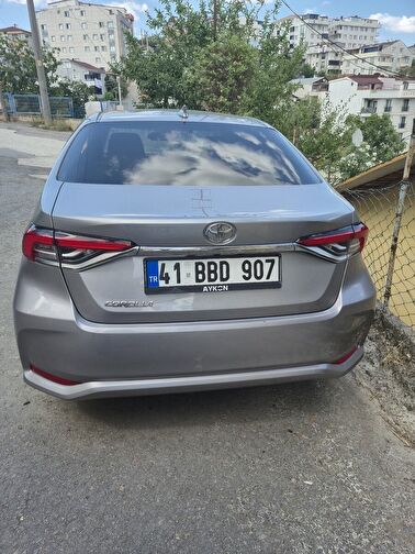 TOYOTA COROLLA