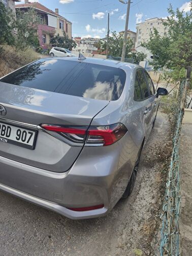 TOYOTA COROLLA