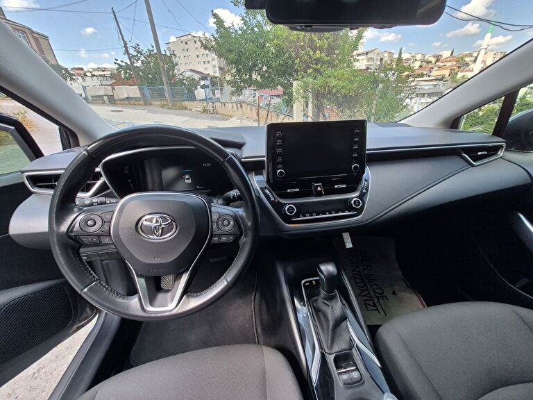 TOYOTA COROLLA