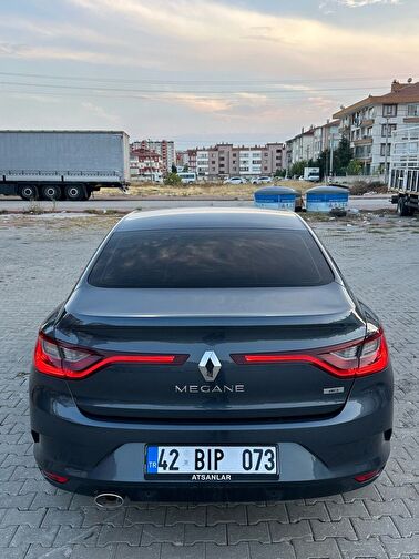RENAULT MEGANE