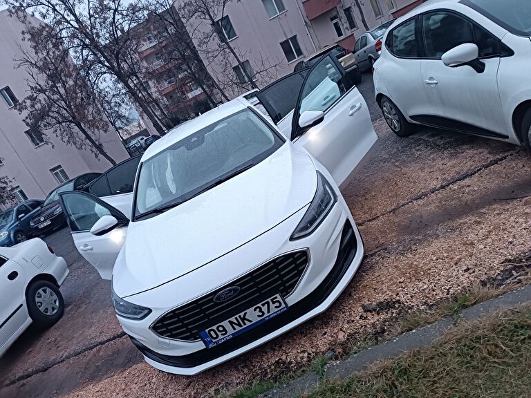 FORD FOCUS