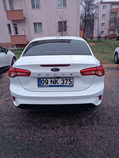 FORD FOCUS