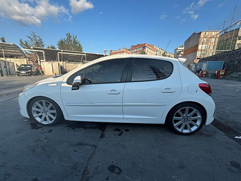 PEUGEOT 207
