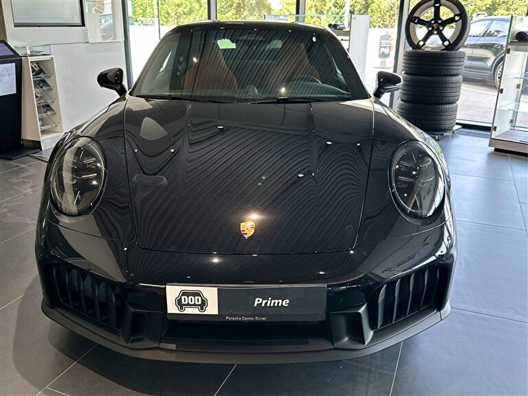 PORSCHE 911