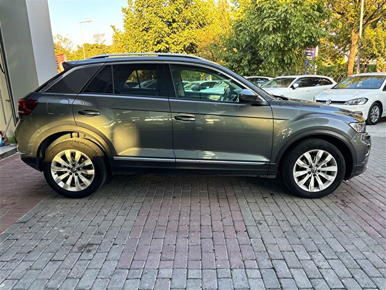 VOLKSWAGEN T-ROC