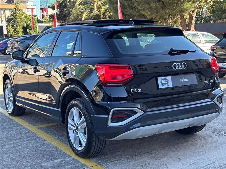 AUDI Q2