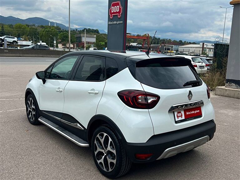 RENAULT CAPTUR