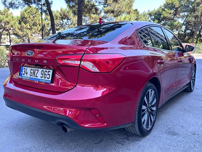 FORD FOCUS