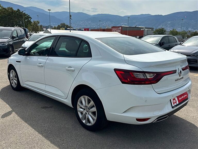 RENAULT MEGANE