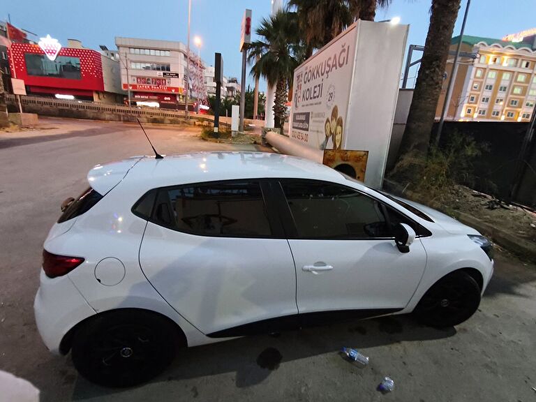 RENAULT CLIO
