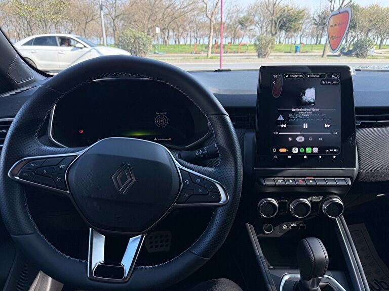 RENAULT CLIO