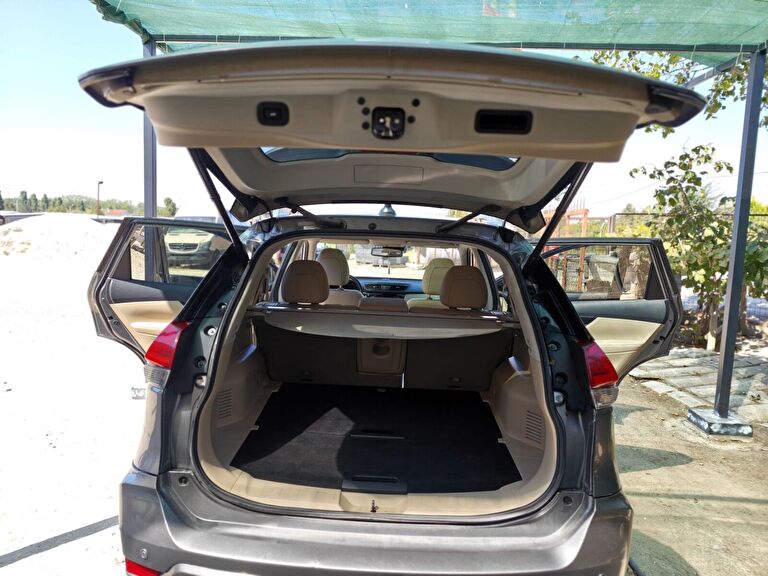 NISSAN X-TRAIL