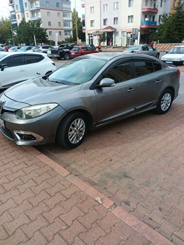 RENAULT FLUENCE
