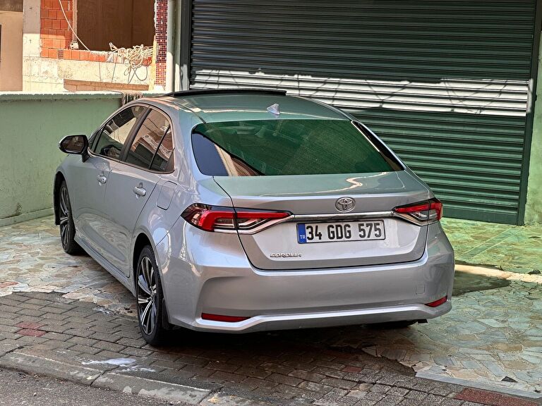 TOYOTA COROLLA