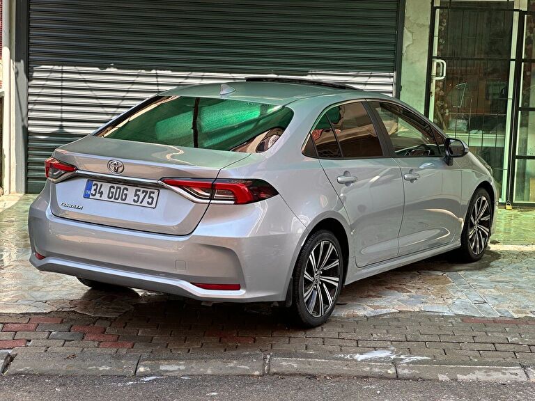 TOYOTA COROLLA
