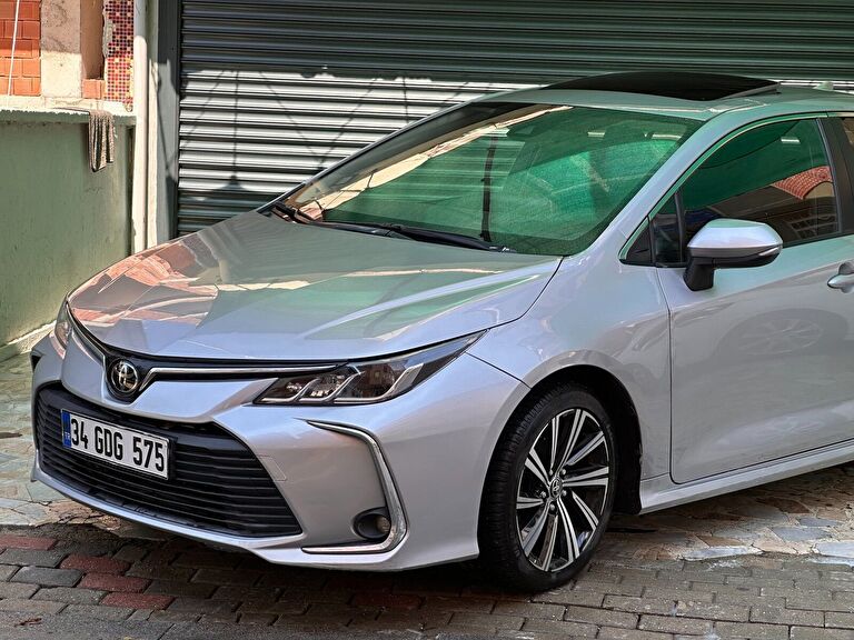 TOYOTA COROLLA