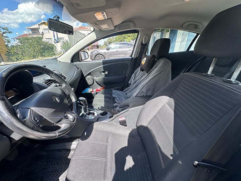 RENAULT FLUENCE