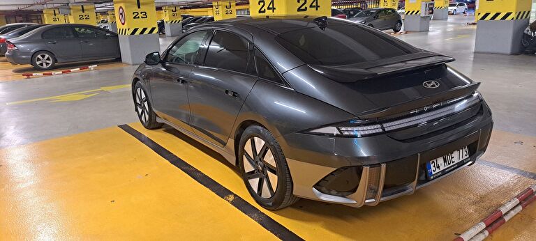 HYUNDAI IONIQ 6