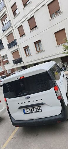 FORD TOURNEO COURIER