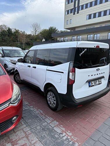 FORD TOURNEO COURIER