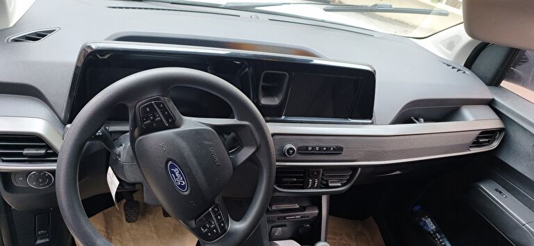 FORD TOURNEO COURIER