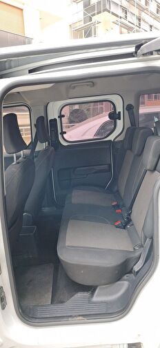 FORD TOURNEO COURIER