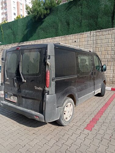 RENAULT TRAFIC