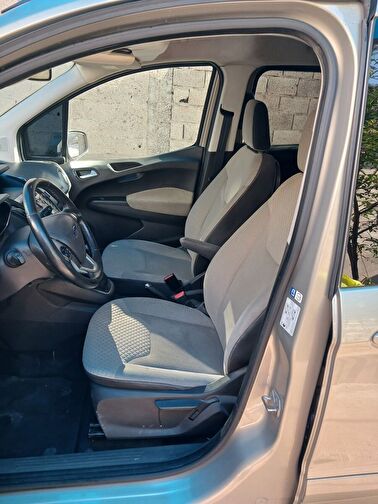 FORD TOURNEO COURIER
