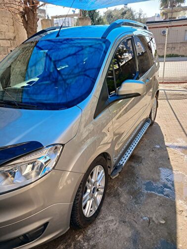 FORD TOURNEO COURIER